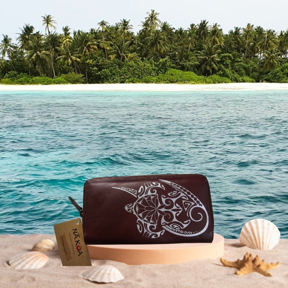 Polynesian Tattoo Leather Zip Wallet - Picture 2 of 11